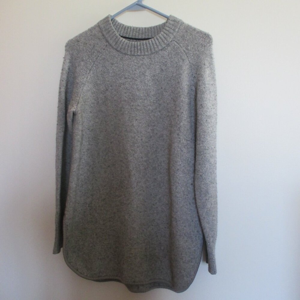Tommy Hilfiger Crewneck Sweater Pullover Size Medium Gray Nylon Acrylic Wool